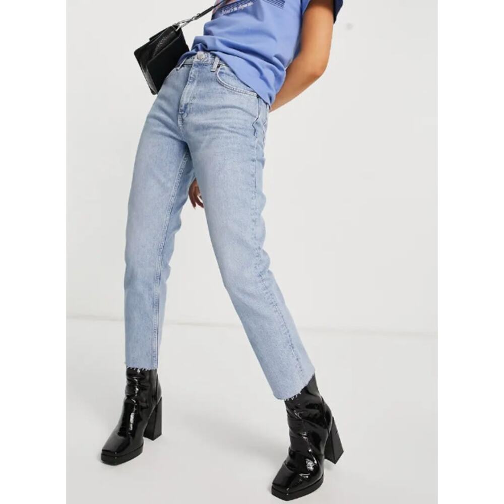 Topshop Light Wash Denim Raw Hem Straight Leg Jeans Womens Size 26/32 Mid Rise